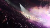Backdrop to the movie "BTS 2016 Live The Most Beautiful Moment in Life On Stage: Epilogue Remastered" #869300