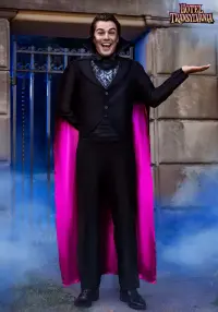 Poster to the movie "Hotel Transylvania" #559372