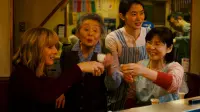 Backdrop to the movie "Tokyo Shaking" #788504