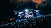 Backdrop to the movie "(Jin) 