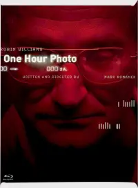 Poster to the movie "One Hour Photo" #982894
