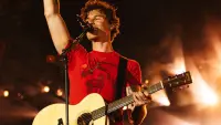 Backdrop to the movie "Shawn Mendes - Lollapalooza Argentina 2025" #720260