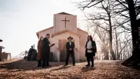 Backdrop to the movie "The Gunslingers" #738380