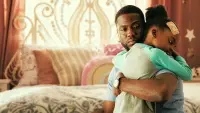 Backdrop to the movie "Fatherhood" #728858