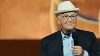 Backdrop to the movie "Norman Lear: 100 Years of Music and Laughter" #757462