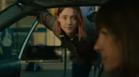 Backdrop to the movie "Lady Bird" #680572
