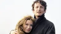 Backdrop to the movie "Je T