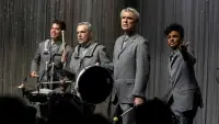 Backdrop to the movie "David Byrne