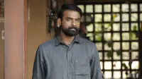 Backdrop to the movie "Ajayante Randam Moshanam" #568987