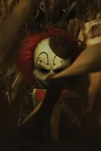 Poster to the movie "Clown in a Cornfield" #763780