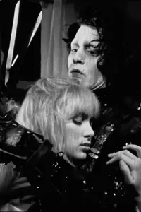Poster to the movie "Edward Scissorhands" #803935