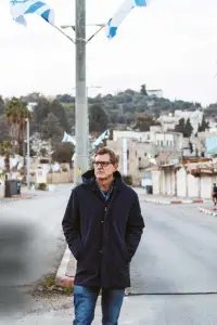Poster to the movie "Louis Theroux: The Settlers" #752309