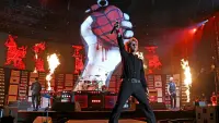 Backdrop to the movie "Green Day: Live at Coachella 2025" #741660
