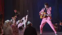 Backdrop to the movie "Elvis" #760927