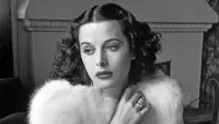 Backdrop to the movie "Bombshell: The Hedy Lamarr Story" #877382