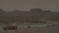 Backdrop to the movie "Breakdown" #835272