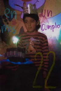 Poster to the movie "en un mes cumplo 22" #583750