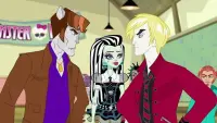 Backdrop to the movie "Monster High: Fright On!" #340003