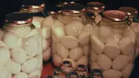 Backdrop to the movie "How Fast Can You Eat A Pickled Egg?" #768952