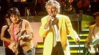Backdrop to the movie "Rod Stewart : One Night Only! - Live at the Royal Albert Hall" #808018