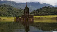 Backdrop to the movie "Casas muertas" #769712