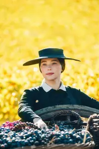 Poster to the movie "Widow Clicquot" #667529