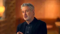 Backdrop to the movie "Antoine de Caunes : La vie « rêvée » d