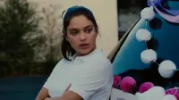 Backdrop to the movie "Lady Bird" #680576