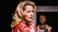Backdrop to the movie "National Theatre Live: A Streetcar Named Desire" #782328