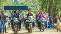 Backdrop to the movie "Dear Comrade" #859673