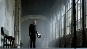 Backdrop to the movie "While at War" #446931