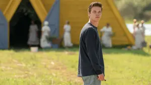 Backdrop to the movie "Midsommar" #235158