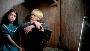 Backdrop to the movie "Inhuman Kiss: The Last Breath" #504181