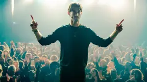 Backdrop to the movie "Guru" #532643