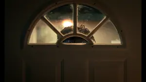 Backdrop to the movie "HELP" #551832