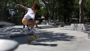 Backdrop to the movie "Skate Kitchen" #462930