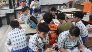 Backdrop to the movie "Screentime" #792519