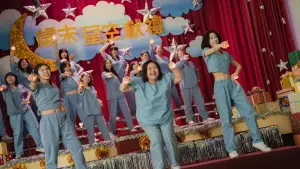 Backdrop to the movie "Sunshine Women