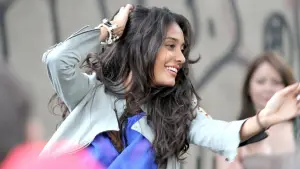 Backdrop to the movie "Queen" #486198