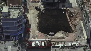 Backdrop to the movie "Sinkhole" #324527