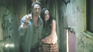 Backdrop to the movie "Bleed" #716034