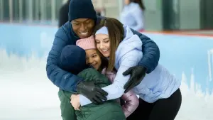 Backdrop to the movie "Happiest Season" #226792