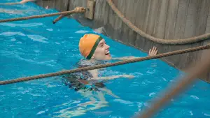 Backdrop to the movie "Young Woman and the Sea" #618408