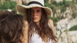 Backdrop to the movie "Masquerade" #256813