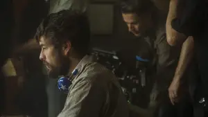 Backdrop to the movie "Escape" #665401