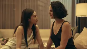 Backdrop to the movie "Emmanuelle" #589600