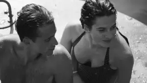 Backdrop to the movie "The Stranger" #763735