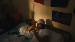 Backdrop to the movie "Mad Bills to Pay (or Destiny, dile que no soy malo)" #776606