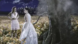 Backdrop to the movie "Ella Enchanted" #693352