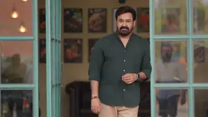 Backdrop to the movie "Hridayapoorvam" #784277